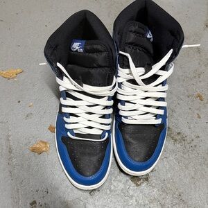 Nike High-Top Sneakers in Black and Blue with White Laces